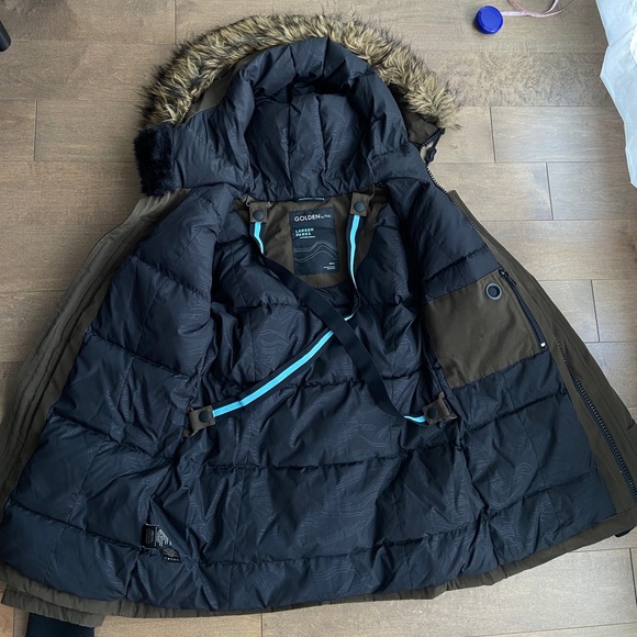 Aritzia TNA Golden Winter Jacket - Picture 7 of 13